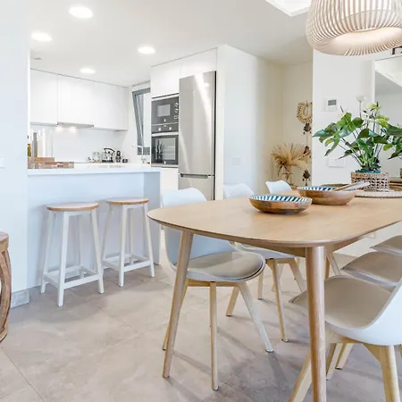 Apartment Inf2.4e - Modern 2-bed With Roof Pool Estepona